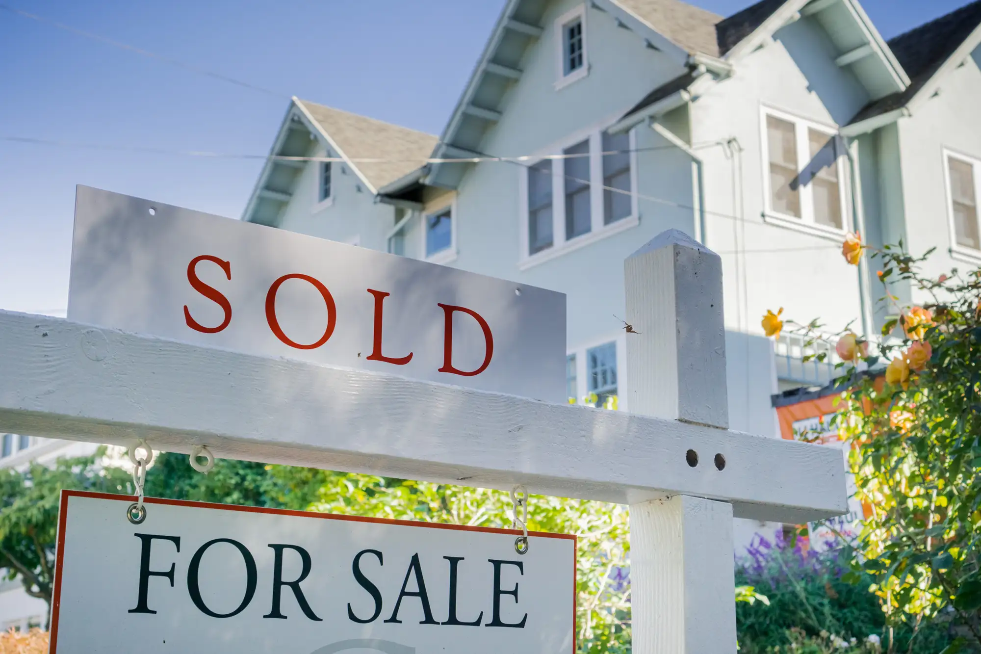 sold and for sale signs